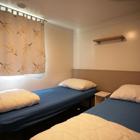 Camping Adria Mobile Home Park Умаг Экстерьер фото