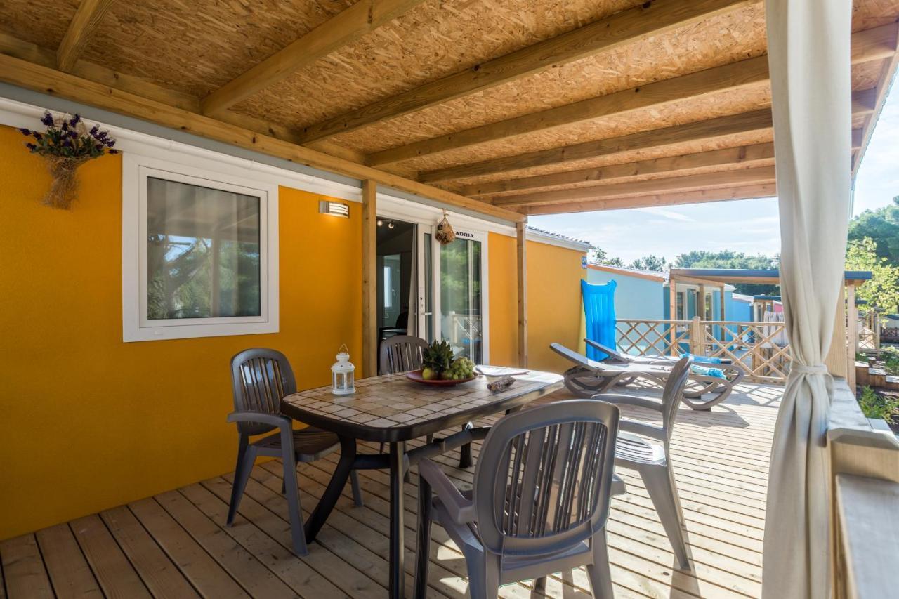 Camping Adria Mobile Home Park Умаг Экстерьер фото